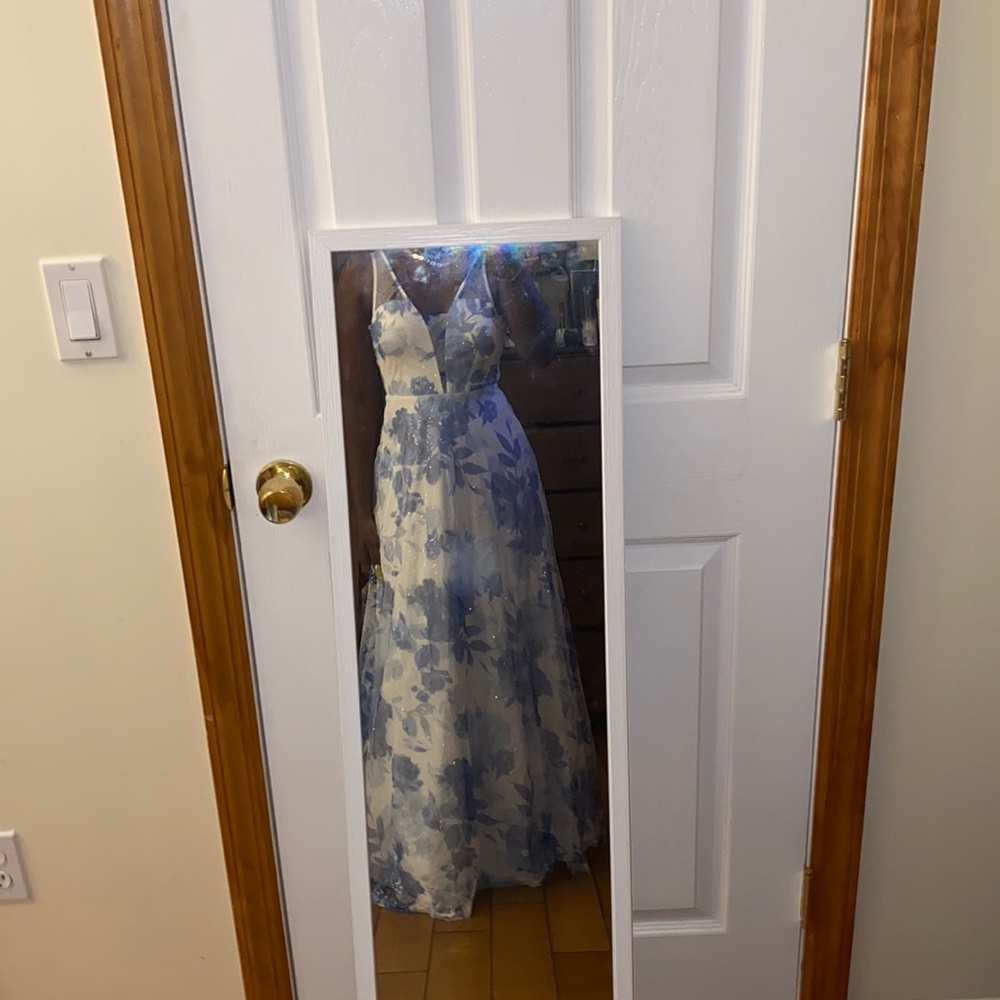 Girls junior prom dress